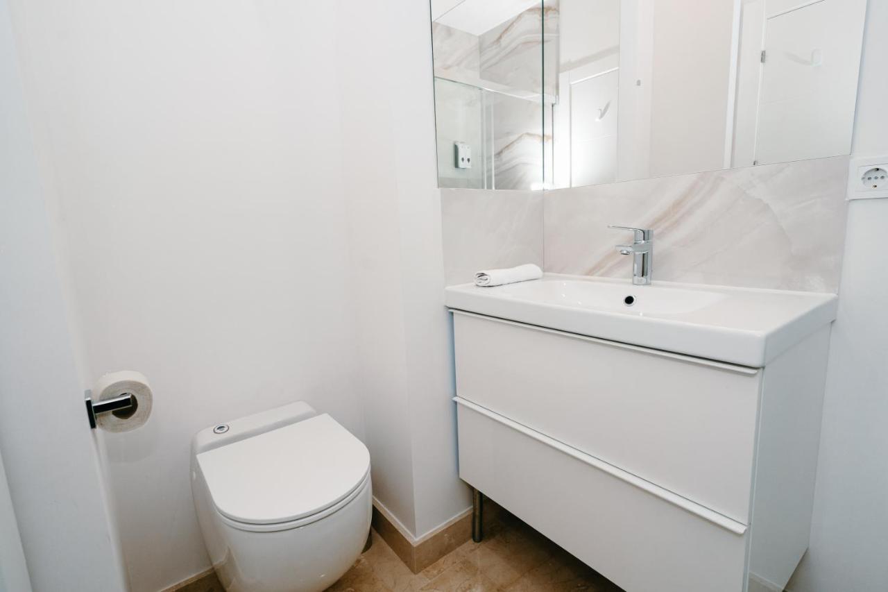 New Picasso Plaza - Malaga Apartment Luaran gambar